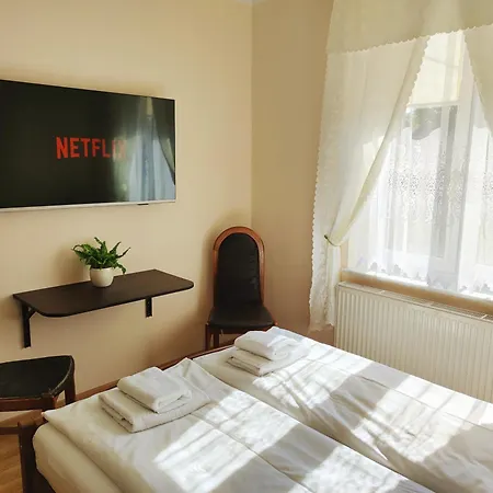 Nad Stawami Pokoje Goscinne Zwartowko