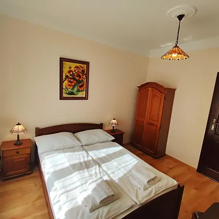 Nad Stawami Pokoje Goscinne Homestay